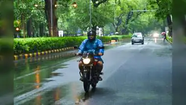 Delhi-NCR Braces for Rain as IMD Issues Yellow Alert