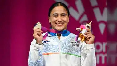 Harjinder Kaur Dedicates CWG Silver to Her Mother