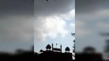 Delhi-NCR Sees Cloudy Skies, Light Rain; Humidity High