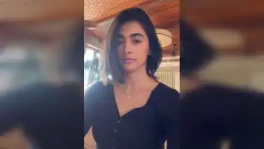 Pooja Hegde Plays La La Land Theme, Wishes for Ryan Gosling