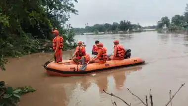 Gujarat Treats 1.74 Lakh in Flood Health Drive, 7.61 Lakh Get Preventive Medicine