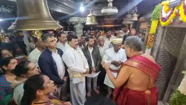 Karnataka Minister Offers Prayers for Rain at Igguthappa Temple