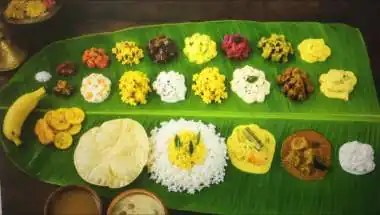 The Onam Sadhya: How Kerala's 26-Course Banana-Leaf Feast Still Holds Firm