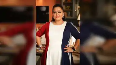 Bharti Singh Cries as Paparazzi Surprise Her With Rakhi Gifts