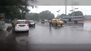 Heavy Rains Lash Bengal; Yellow Alert for Kolkata, South Bengal