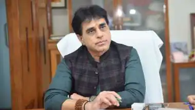 Gujarat to Get 18 Advanced Cataract Surgery Machines Worth ₹8.85 Crore